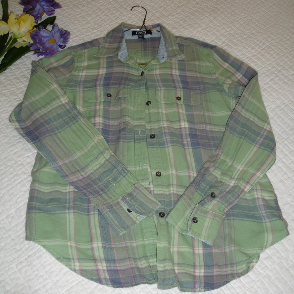 CHAPS  XS Button down shirt